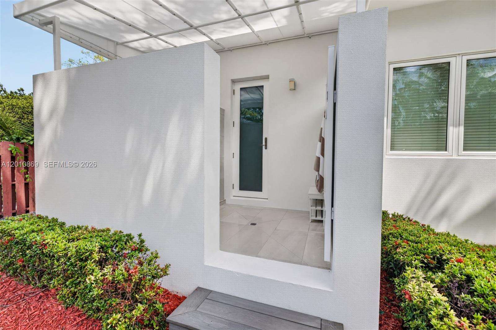 907 Diplomat Pkwy, Hallandale Beach, FL 33009 | Picture 40