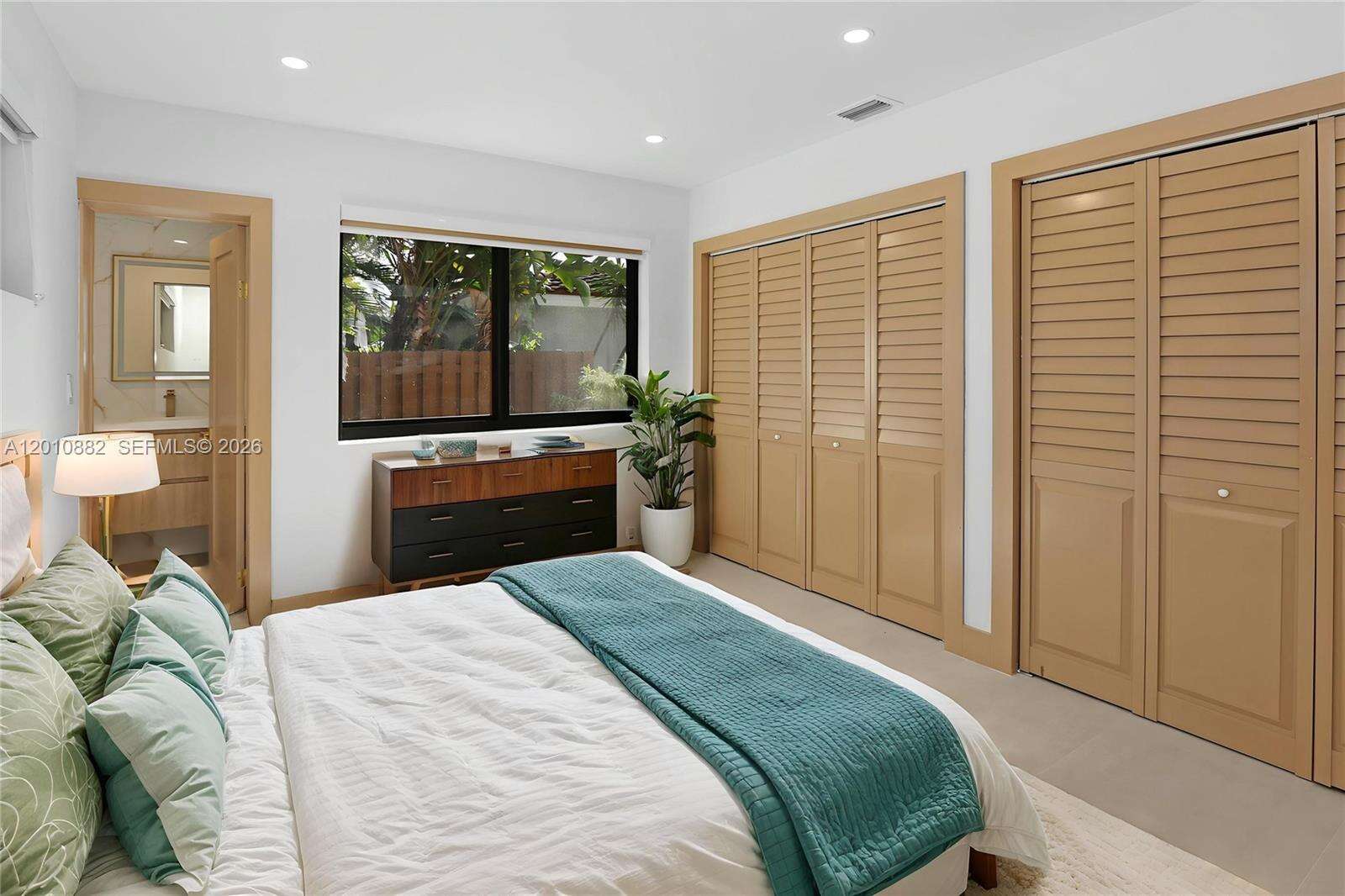 1620 Mckinley St, Hollywood, FL 33020 | Picture 3