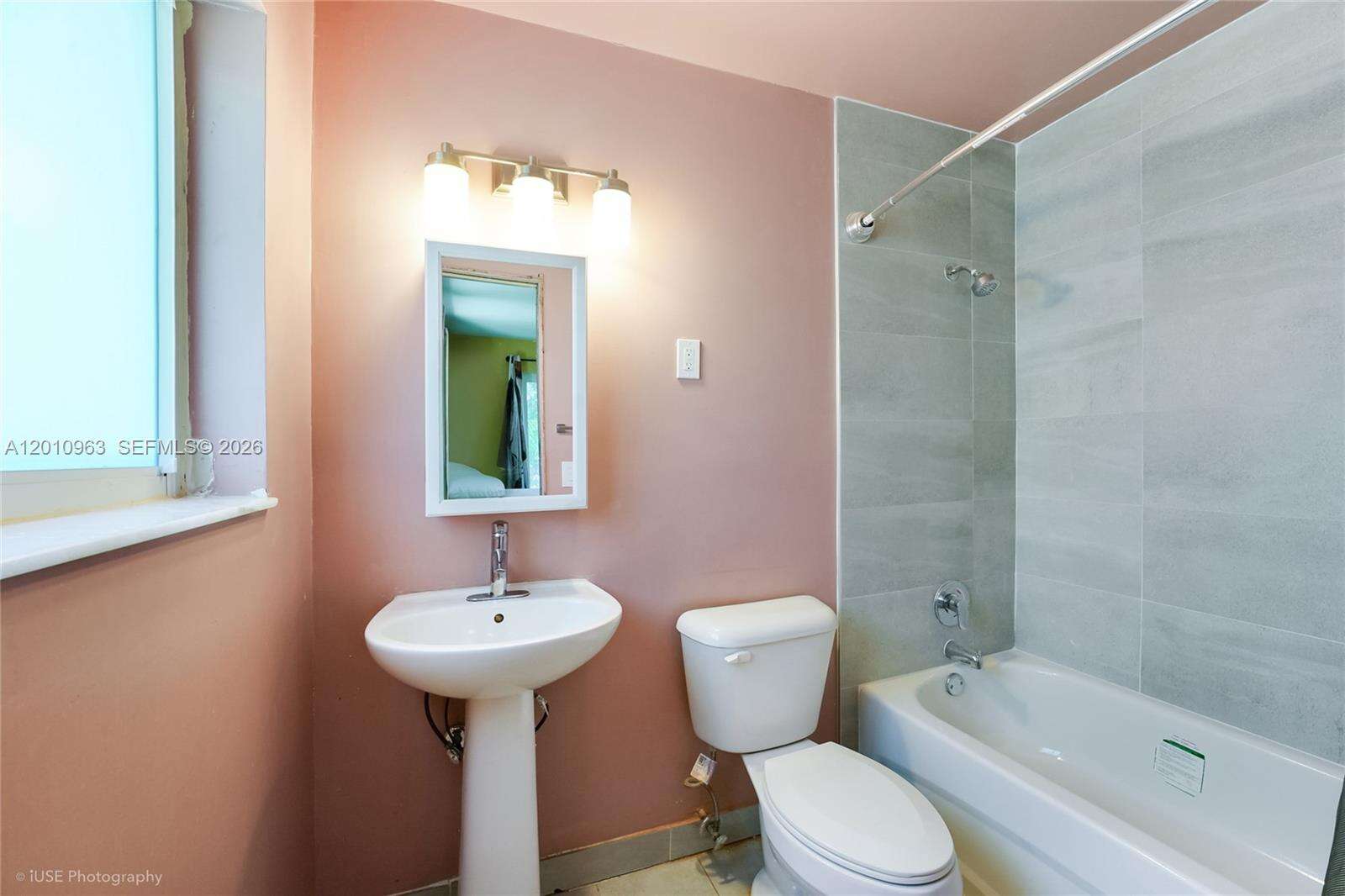 3278 Thomas Ave, Miami, FL 33133 | Picture 17