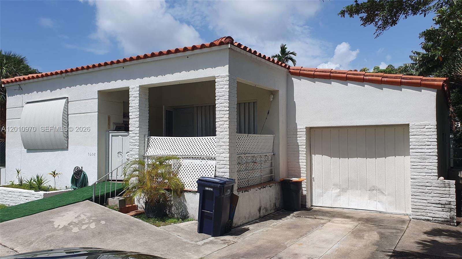 9508 Byron Ave, Surfside, FL 33154 | Picture 1