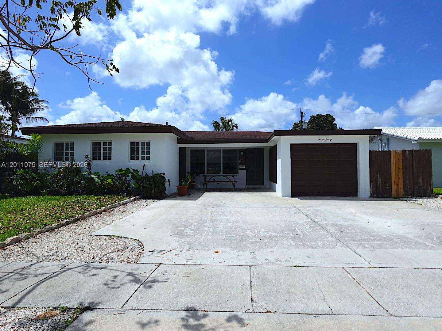 730 73rd Ave, Hollywood, FL 33024 - For Sale photo 1