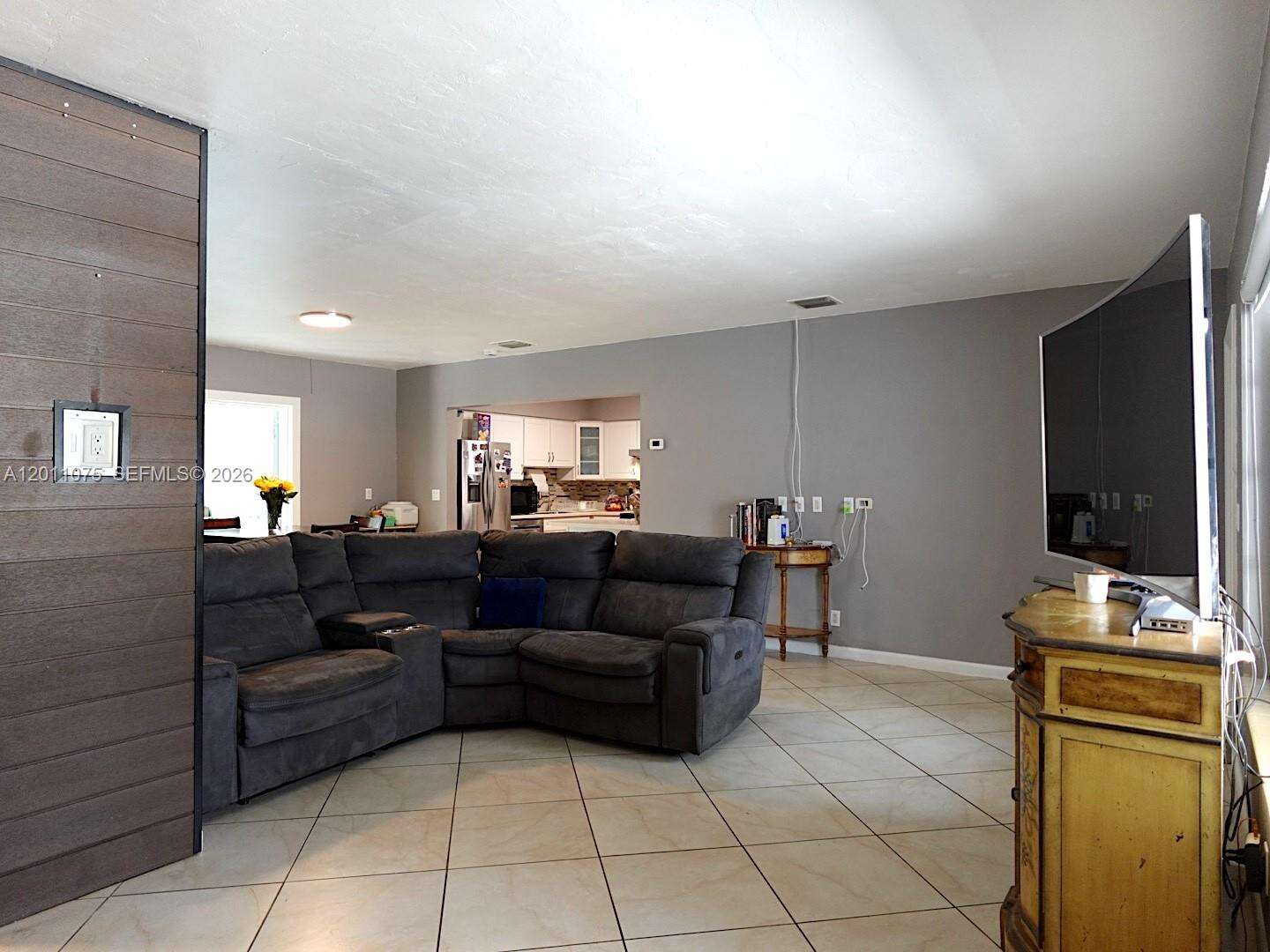 730 73rd Ave, Hollywood, FL 33024 - For Sale photo 3