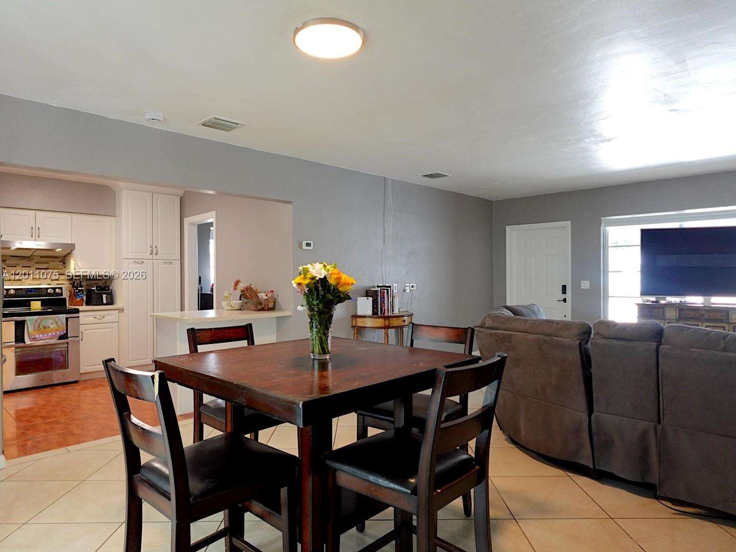 730 73rd Ave, Hollywood, FL 33024 - For Sale photo 4