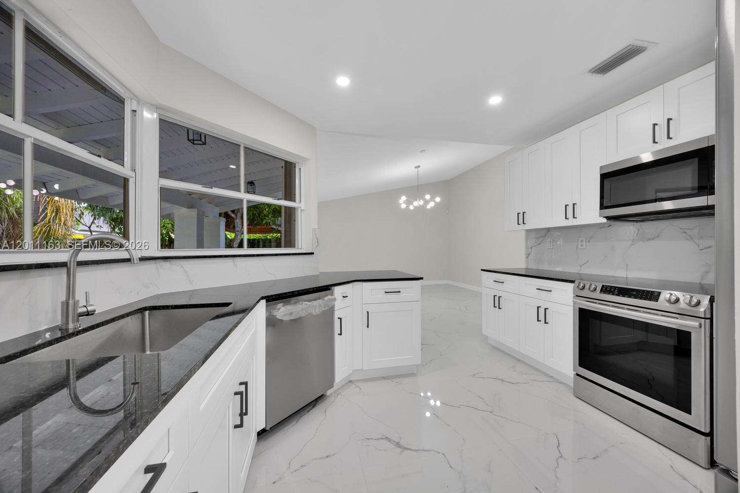 8503 83rd St, Miami, FL 33143 - For Sale photo 7