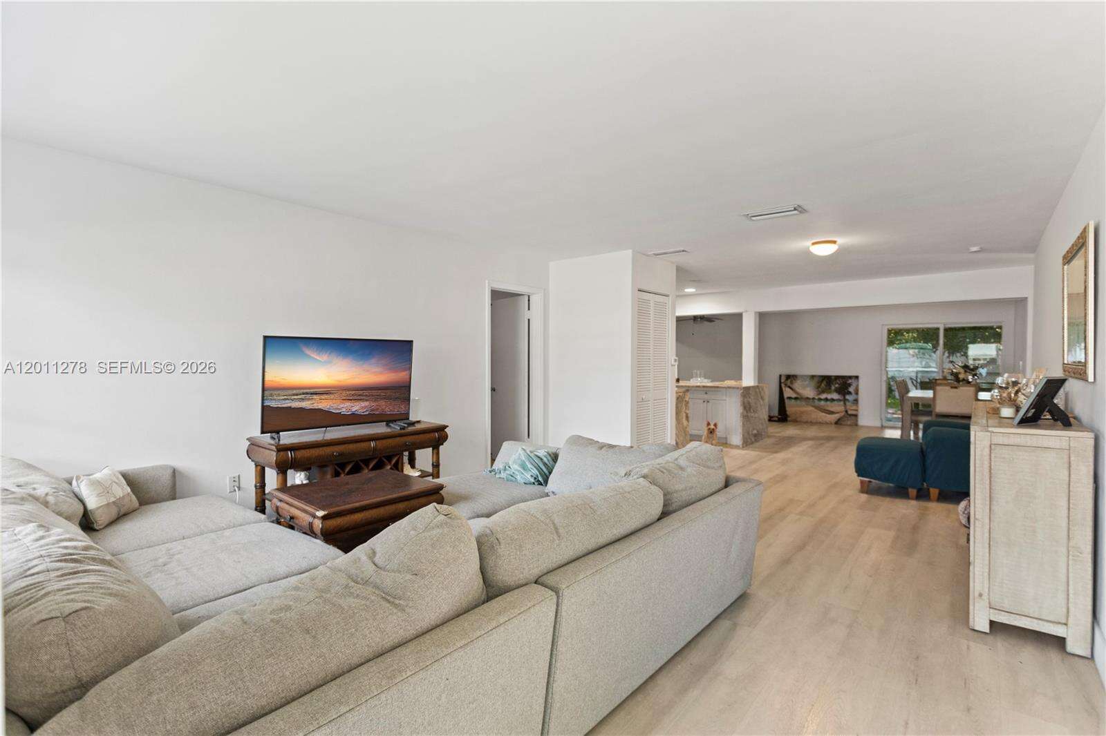 6880 Scott St, Hollywood, FL 33024 - For Sale photo 3