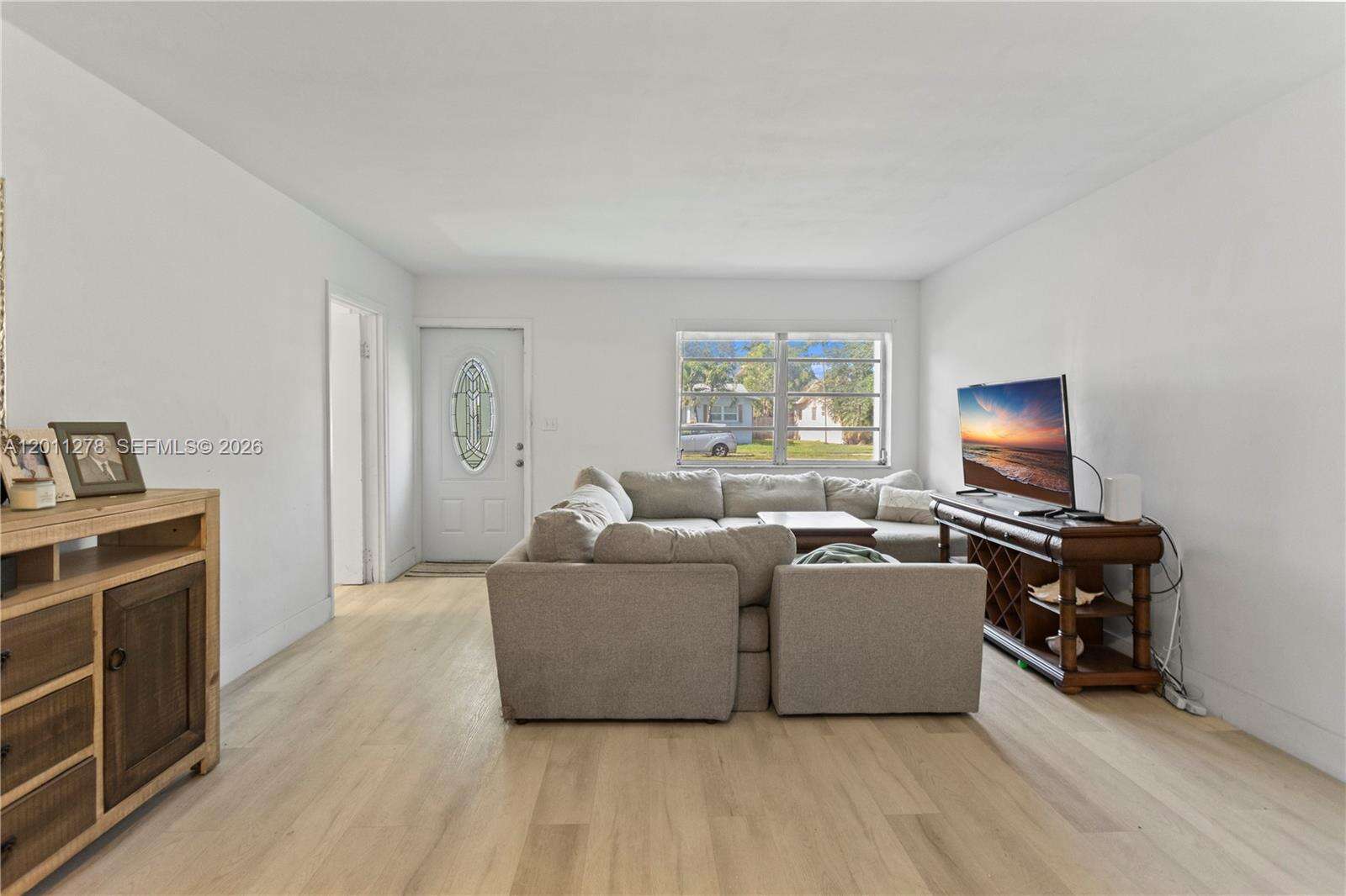 6880 Scott St, Hollywood, FL 33024 - For Sale photo 4