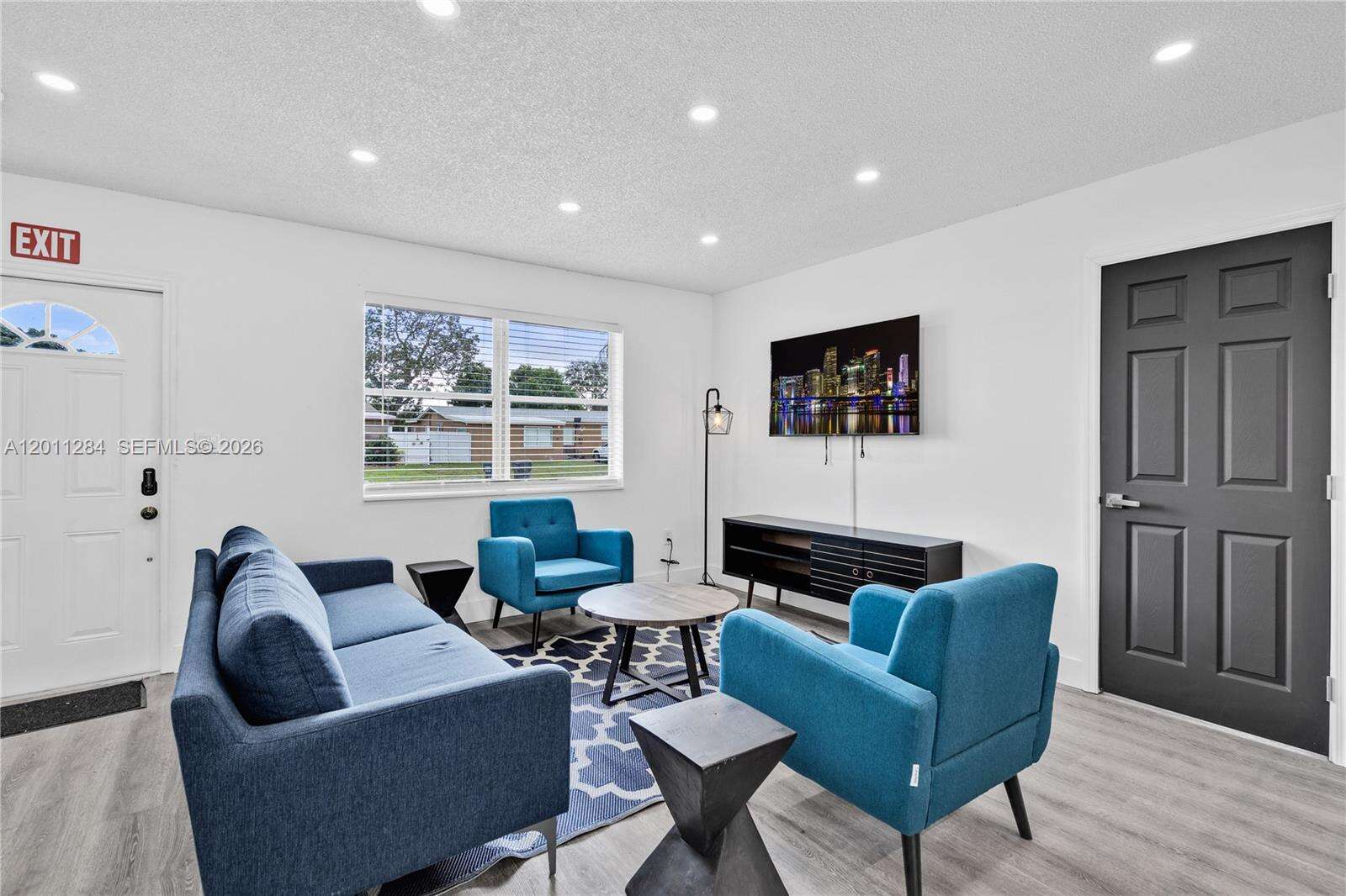 7471 Hope St, Hollywood, FL 33024 - For Sale photo 3