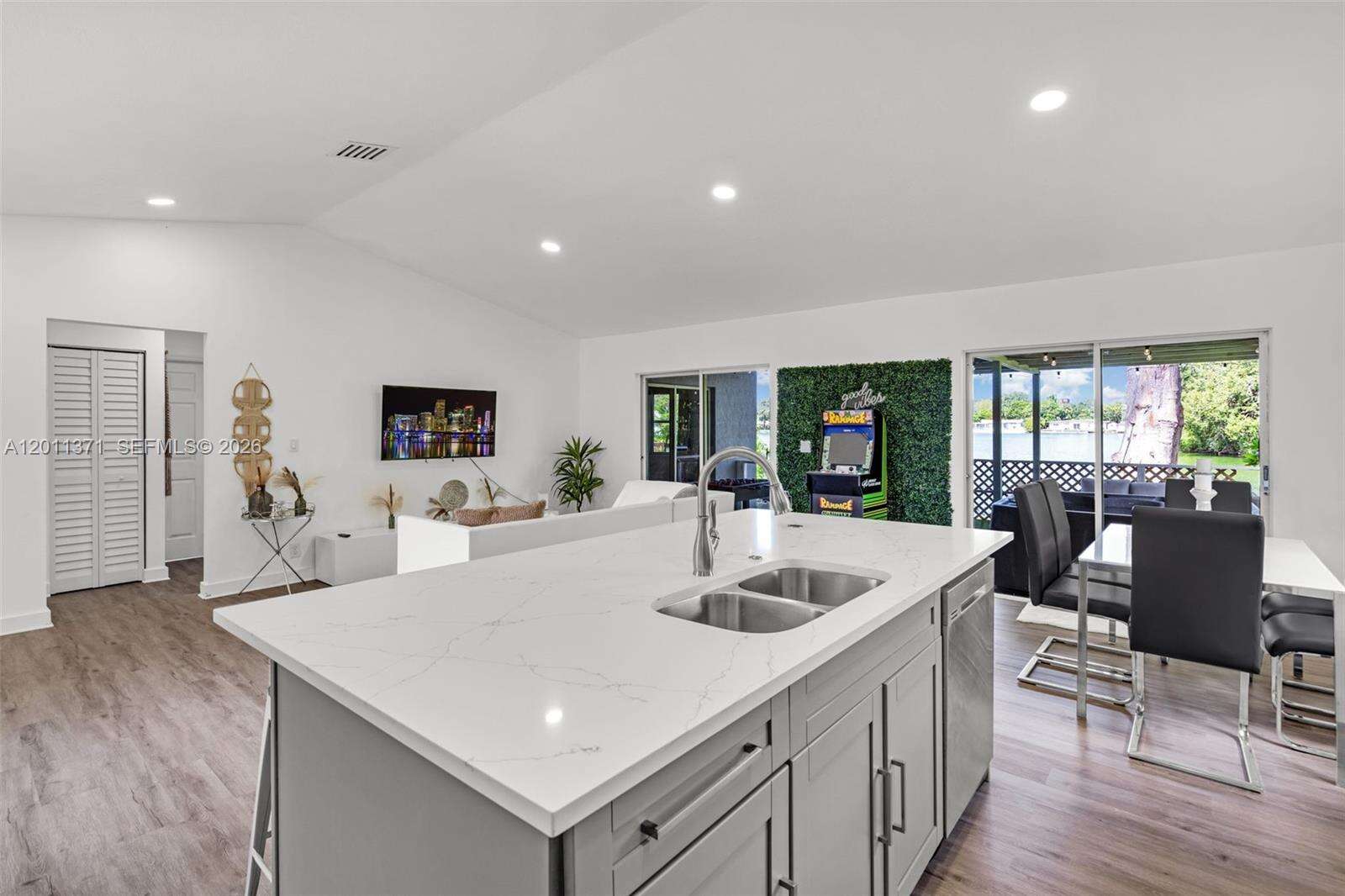1020 8th St, Hallandale Beach, FL 33009 | Picture 29