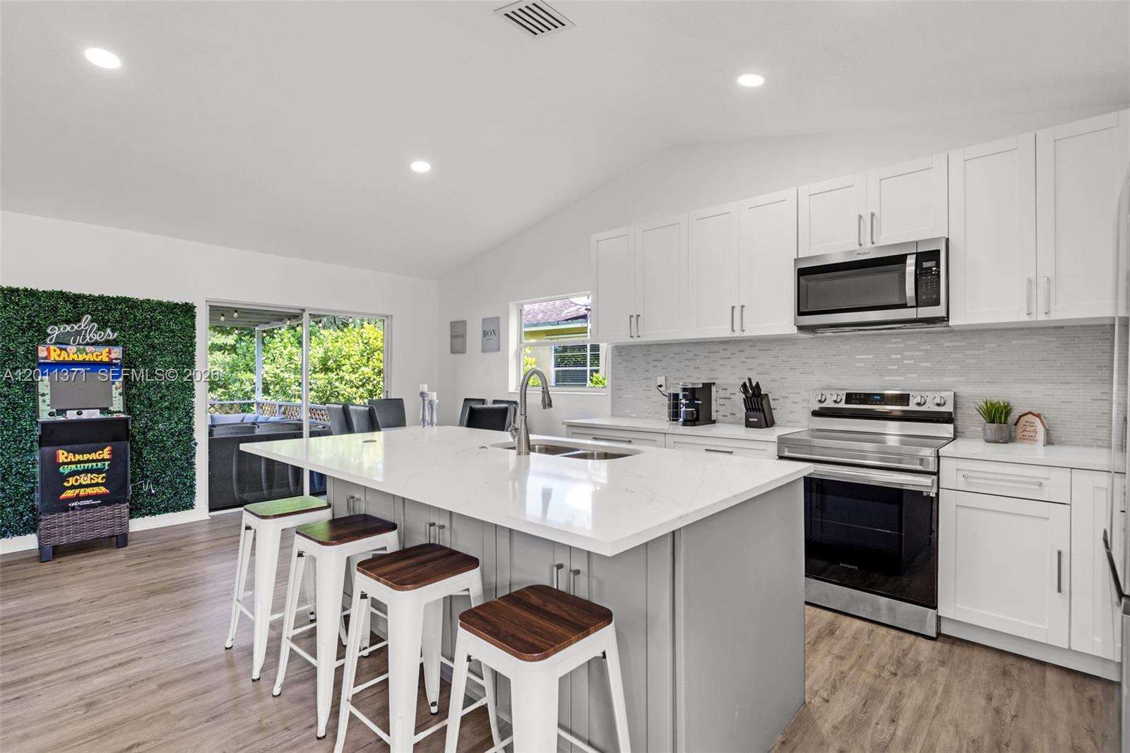 1020 8th St, Hallandale Beach, FL 33009 | Picture 30