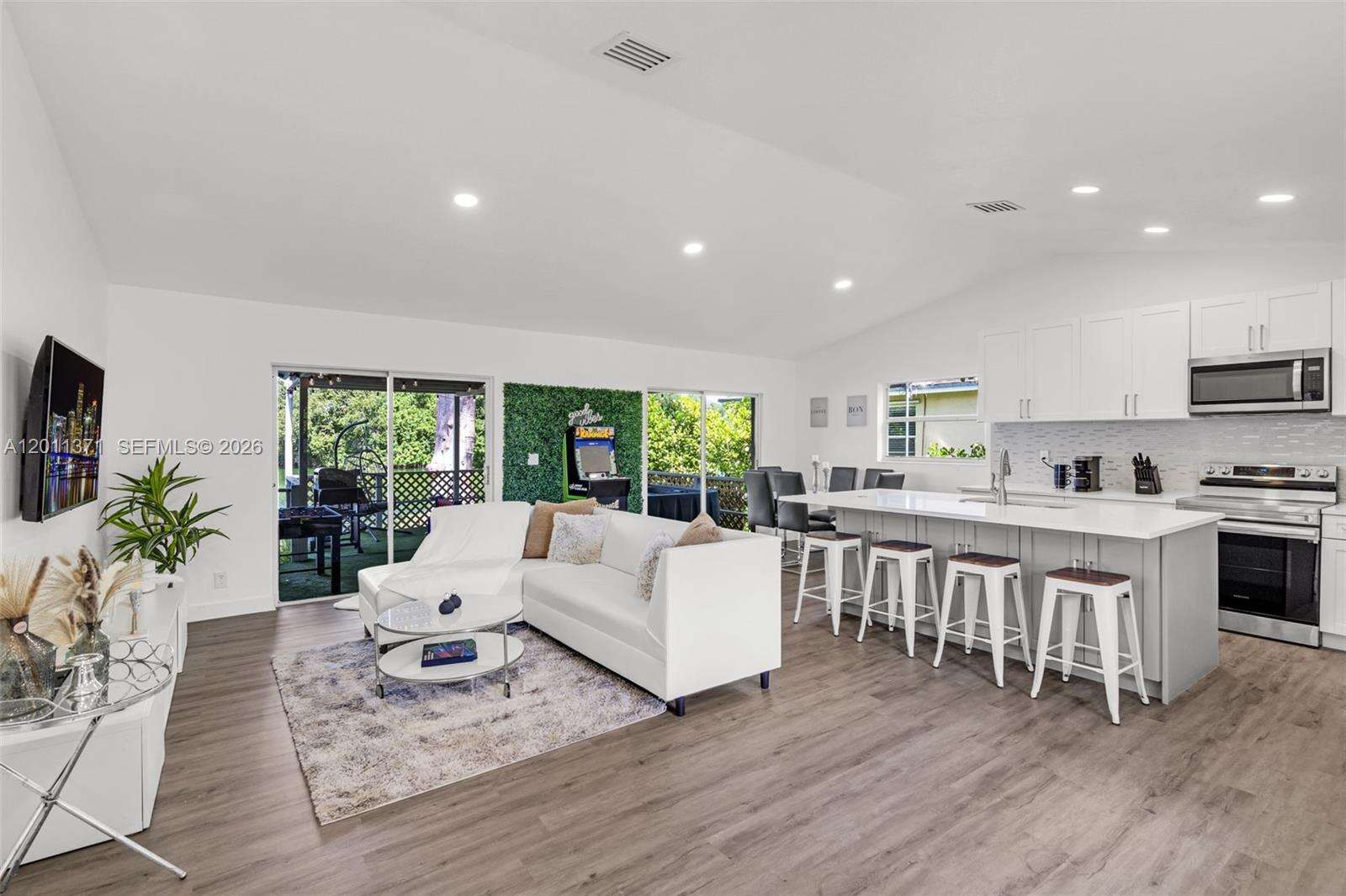 1020 8th St, Hallandale Beach, FL 33009 | Picture 36