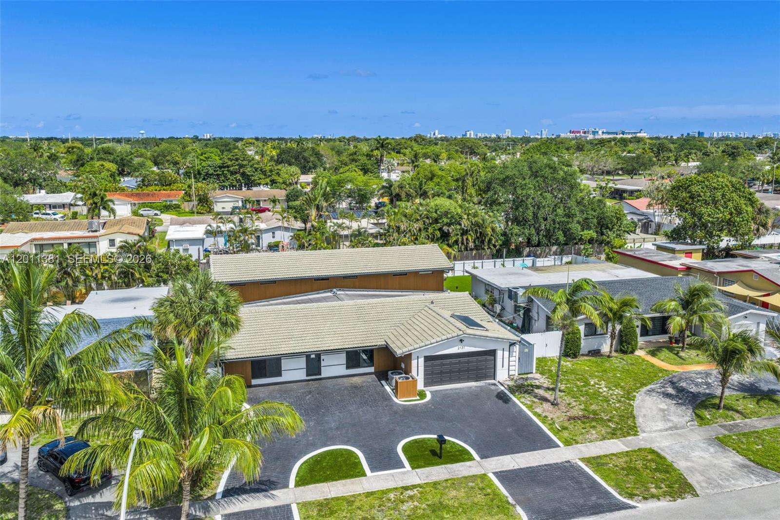 2131 53rd Ave, Hollywood, FL 33021 - For Sale photo 38