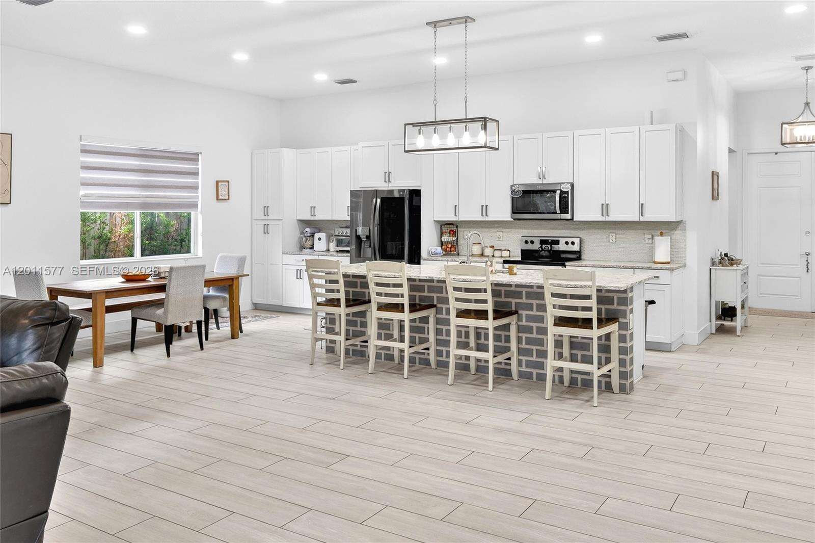 15012 177th Ter, Miami, FL 33187 - For Sale photo 4
