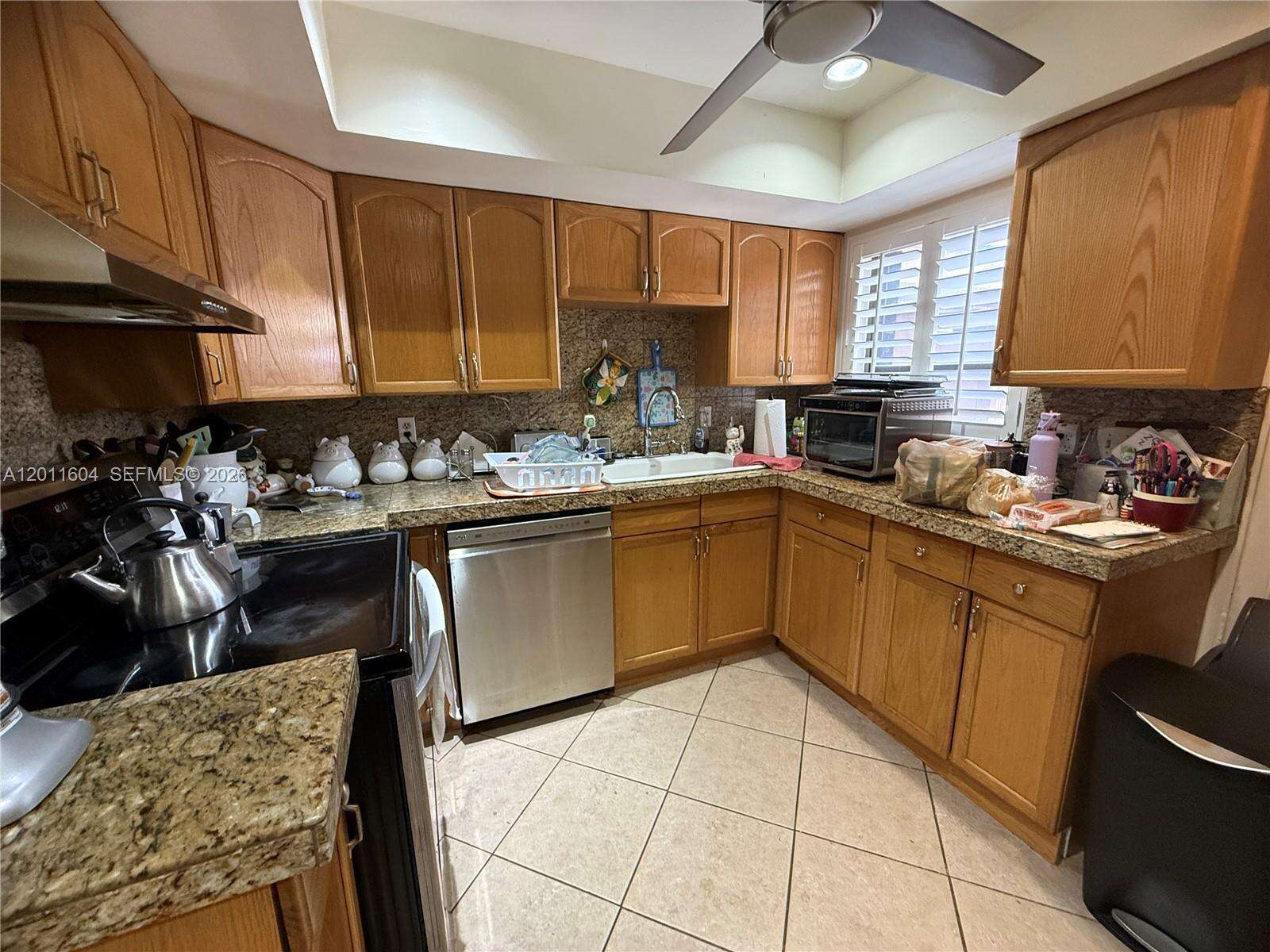 103 Tweedbrook Ln, Hollywood, FL 33021 - For Sale photo 2