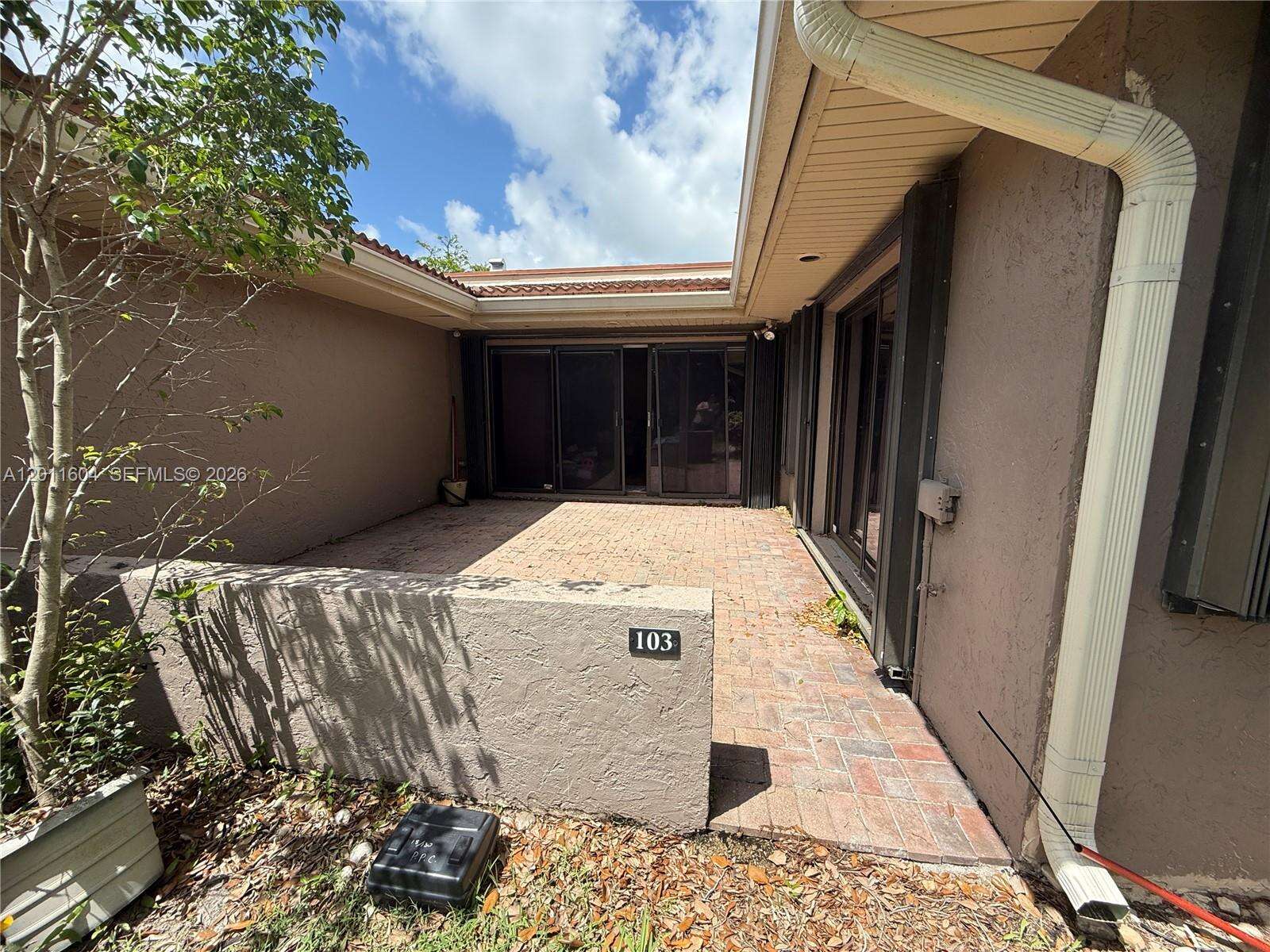 103 Tweedbrook Ln, Hollywood, FL 33021 - For Sale photo 15