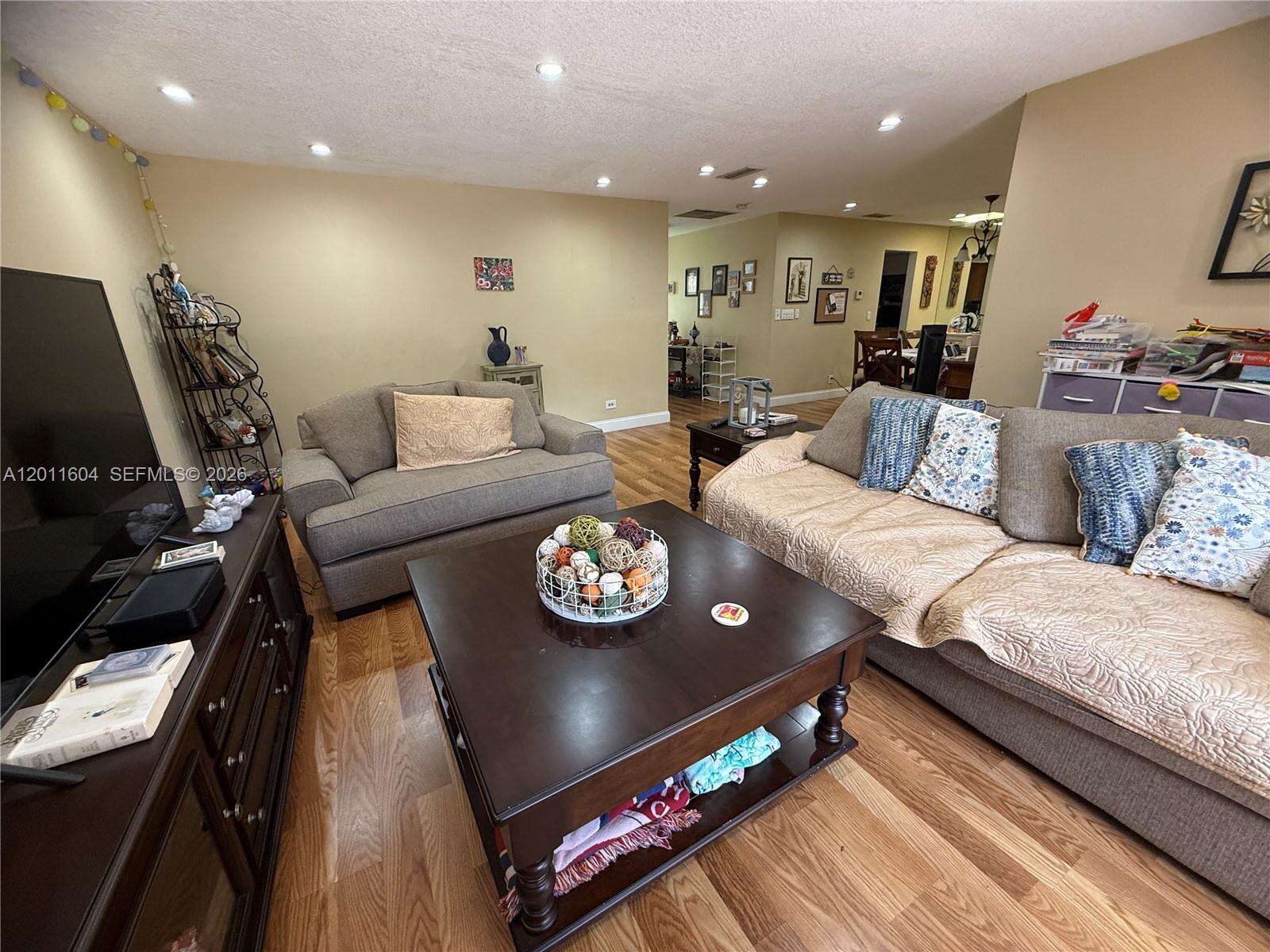 103 Tweedbrook Ln, Hollywood, FL 33021 - For Sale photo 4