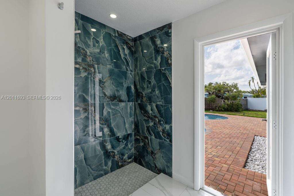 510 97th Ter, Pembroke Pines, FL 33024 - For Sale photo 20