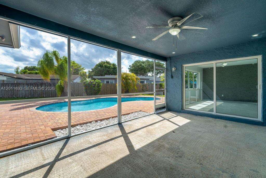 510 97th Ter, Pembroke Pines, FL 33024 - For Sale photo 29