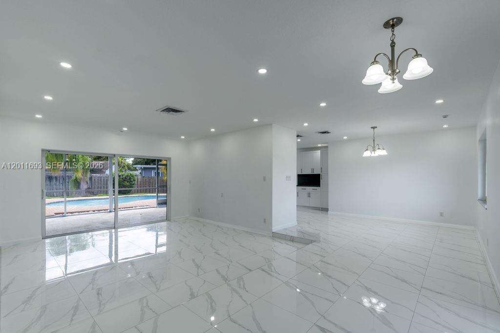 510 97th Ter, Pembroke Pines, FL 33024 - For Sale photo 4