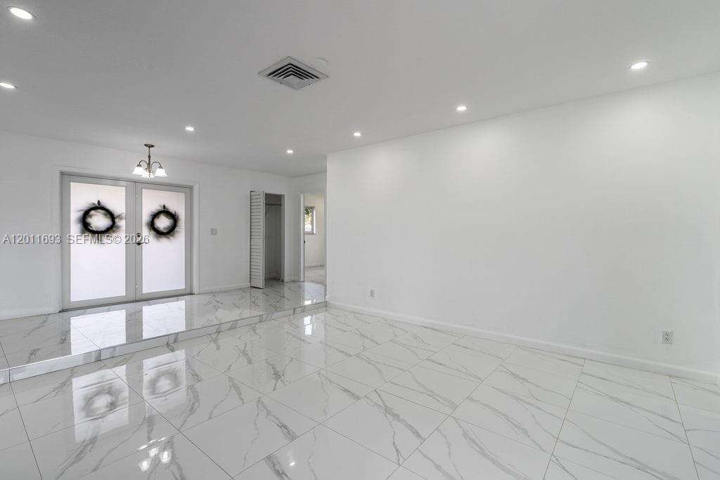 510 97th Ter, Pembroke Pines, FL 33024 - For Sale photo 6