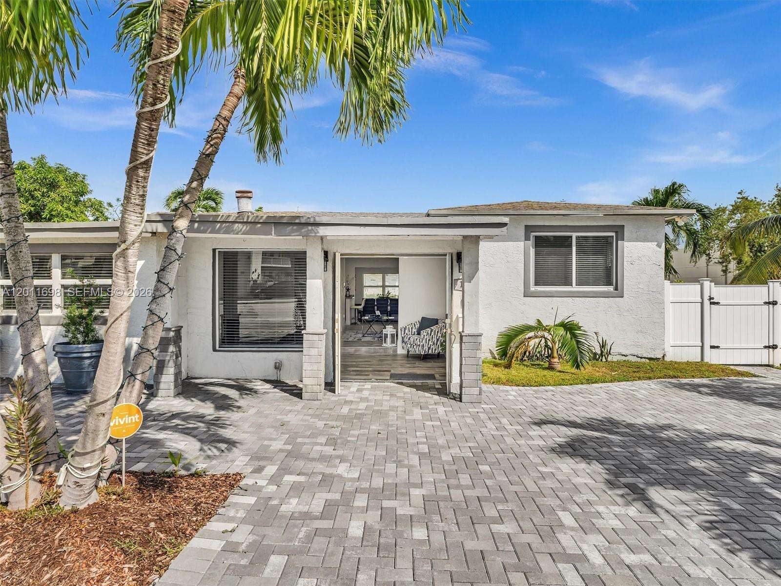 100 8th Ave, Hallandale Beach, FL 33009 | Picture 2