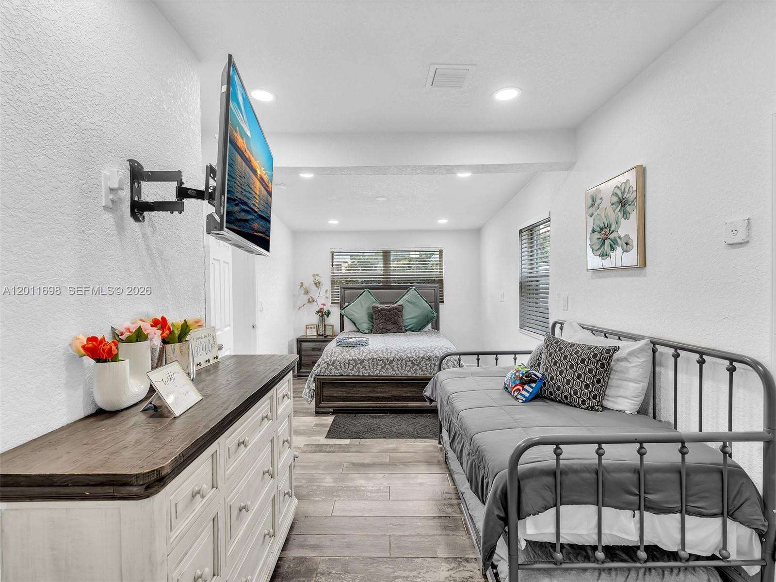 100 8th Ave, Hallandale Beach, FL 33009 | Picture 11