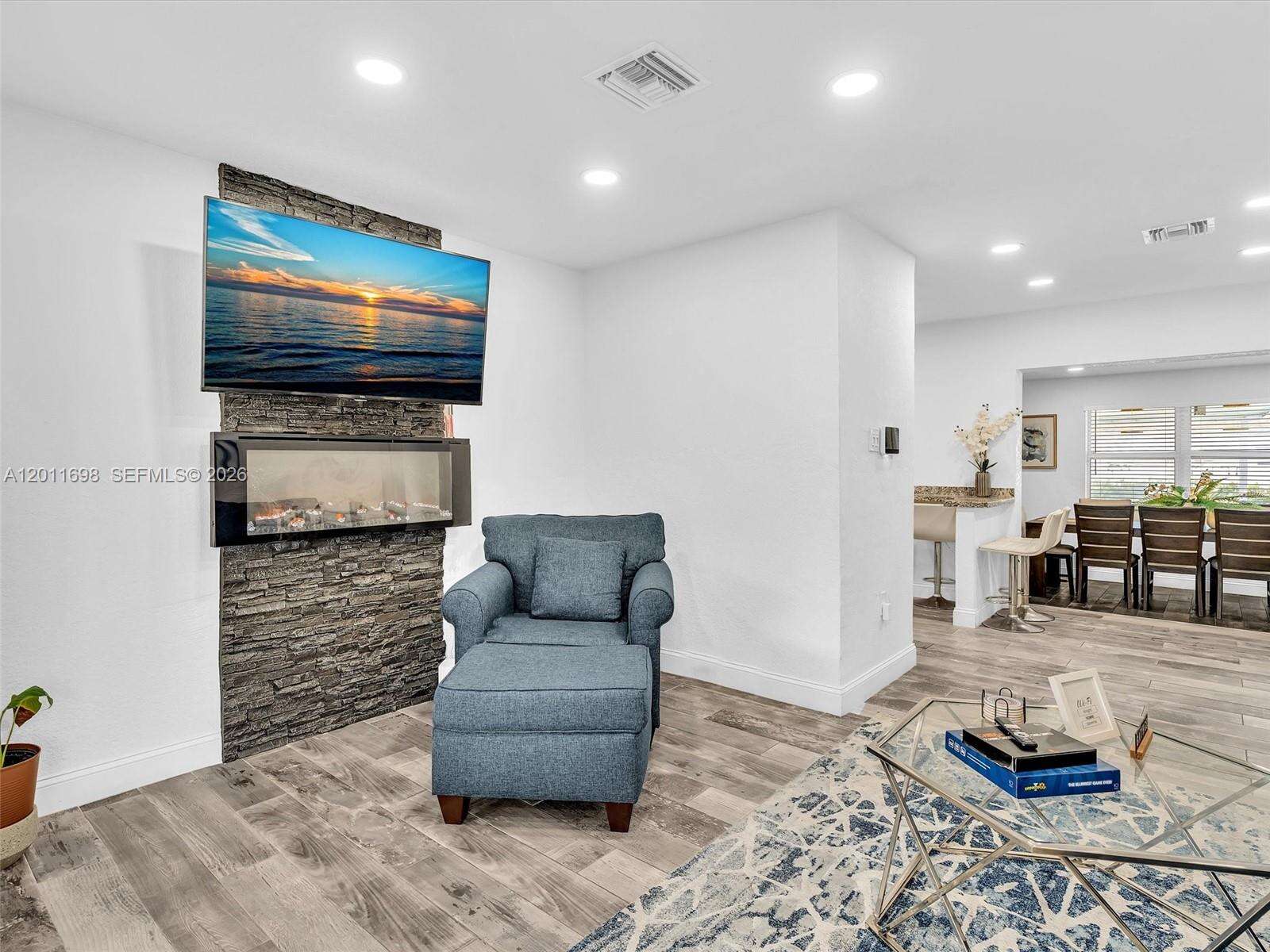 100 8th Ave, Hallandale Beach, FL 33009 | Picture 13