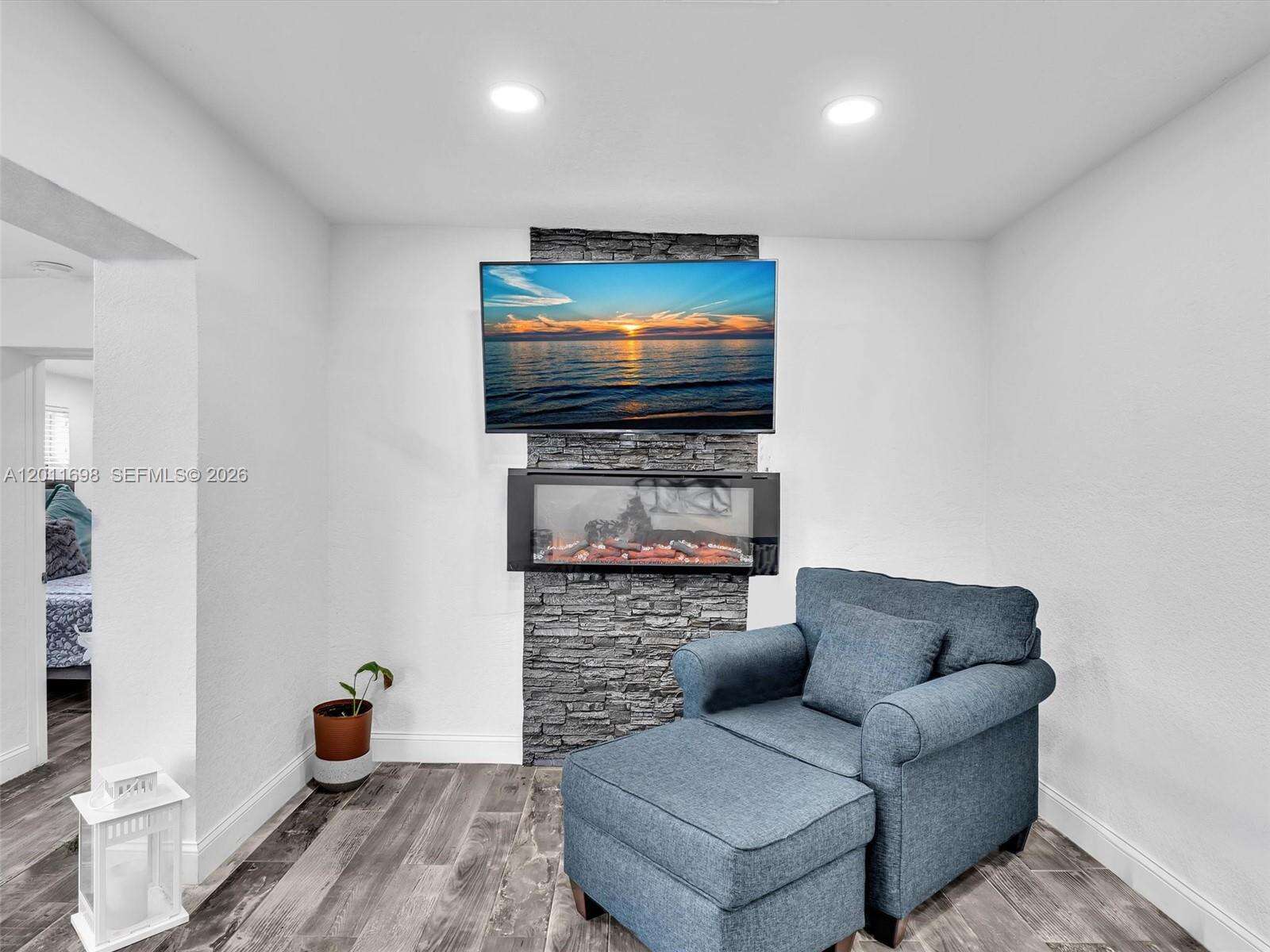 100 8th Ave, Hallandale Beach, FL 33009 | Picture 17