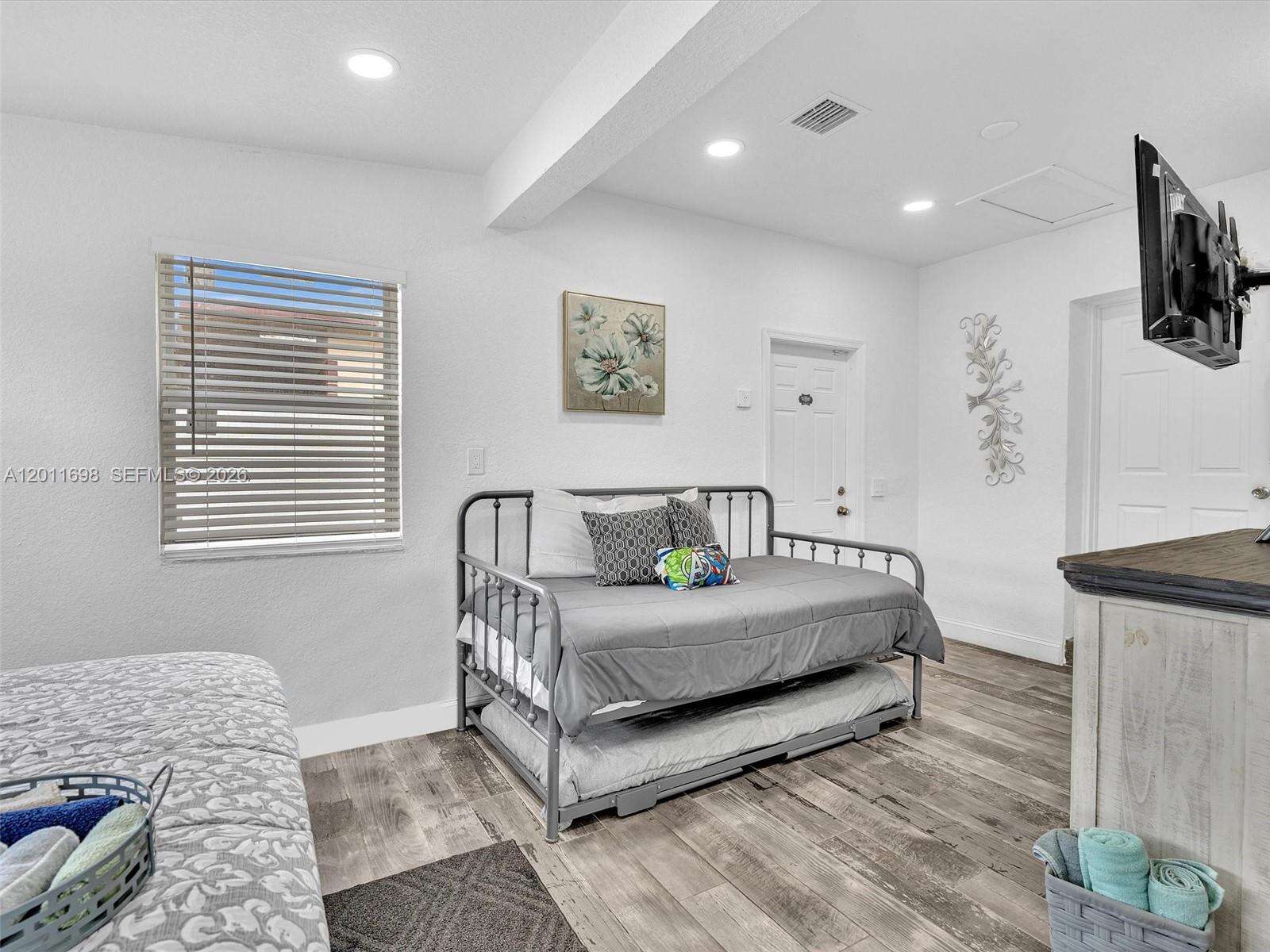 100 8th Ave, Hallandale Beach, FL 33009 | Picture 7
