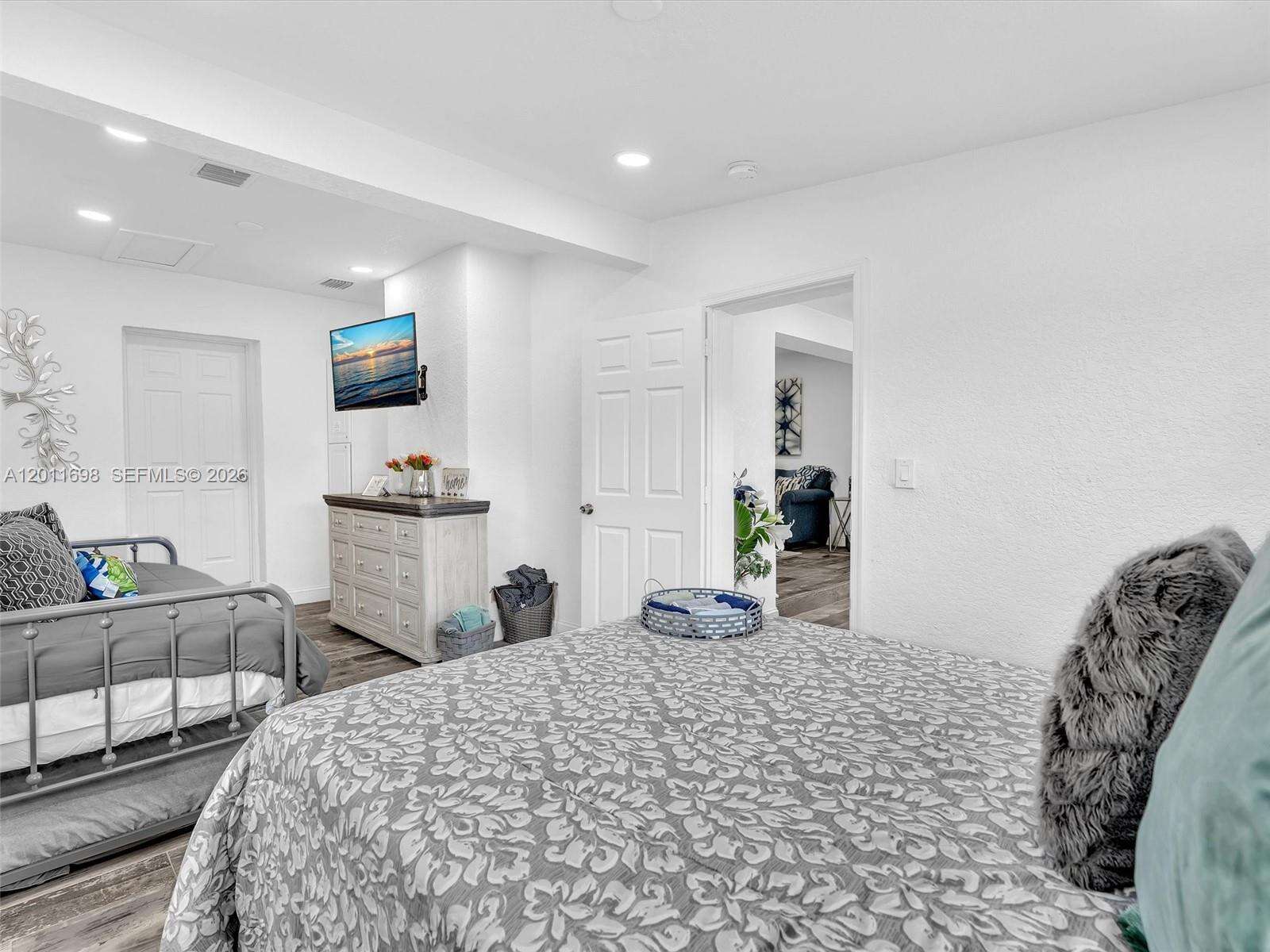 100 8th Ave, Hallandale Beach, FL 33009 | Picture 8