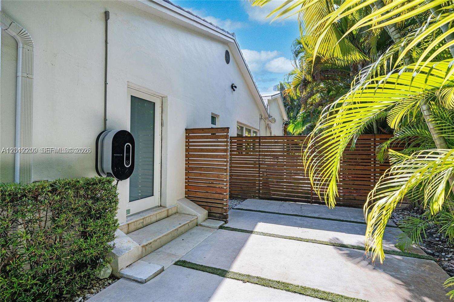 530 Sabal Palm Rd, Miami, FL 33137 | Picture 18