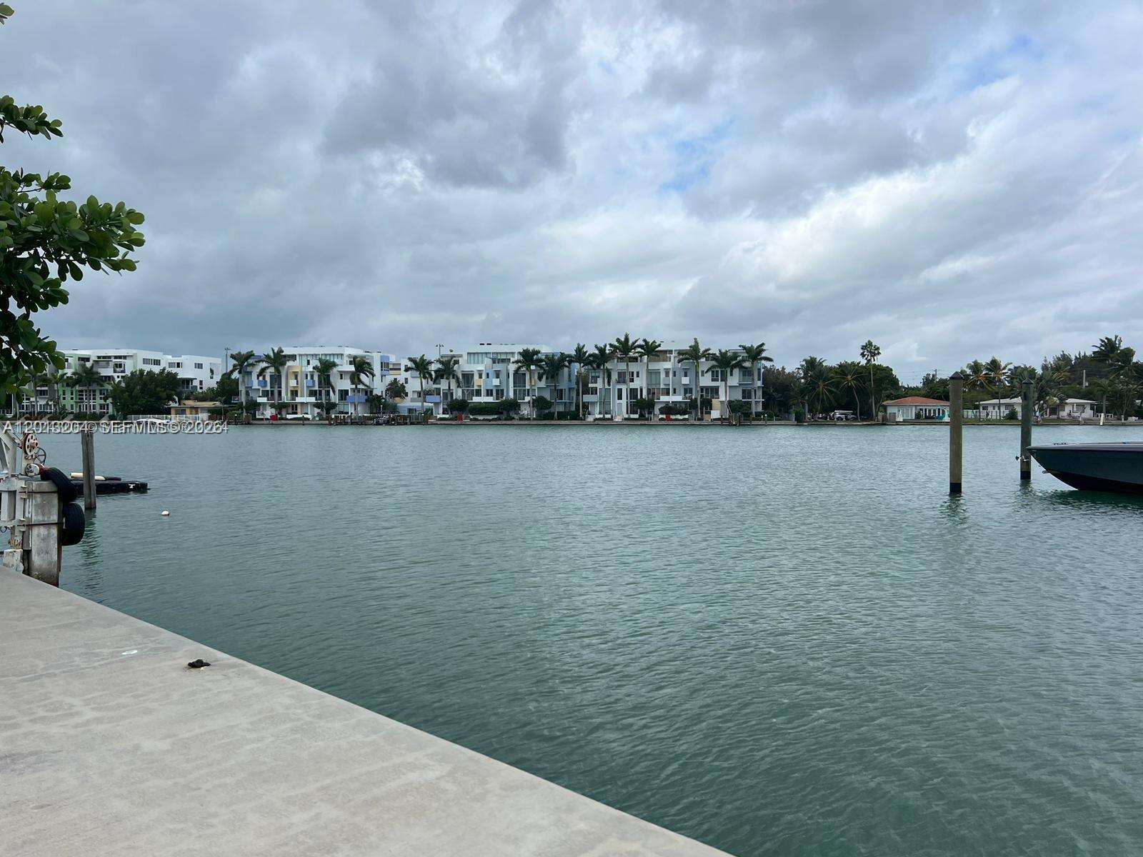 7590 Bayside Ln, Miami Beach, FL 33141 | Picture 11