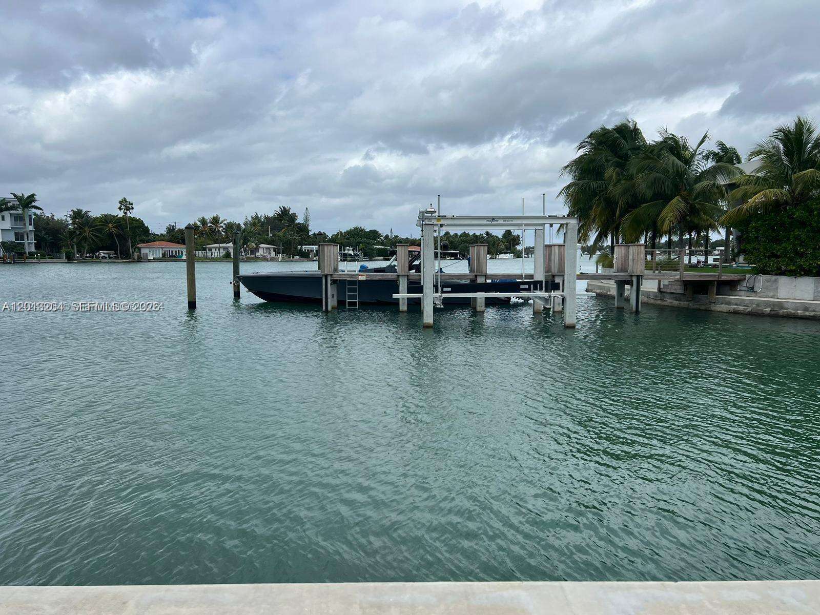 7590 Bayside Ln, Miami Beach, FL 33141 | Picture 9