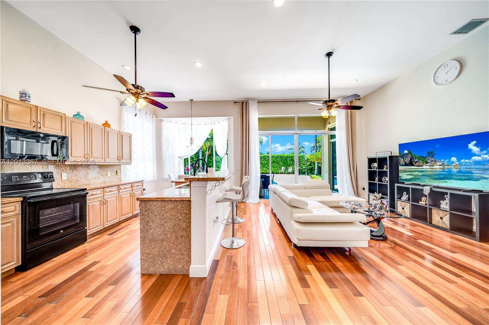 1241 13th Ave, Hollywood, FL 33019 | Picture 2