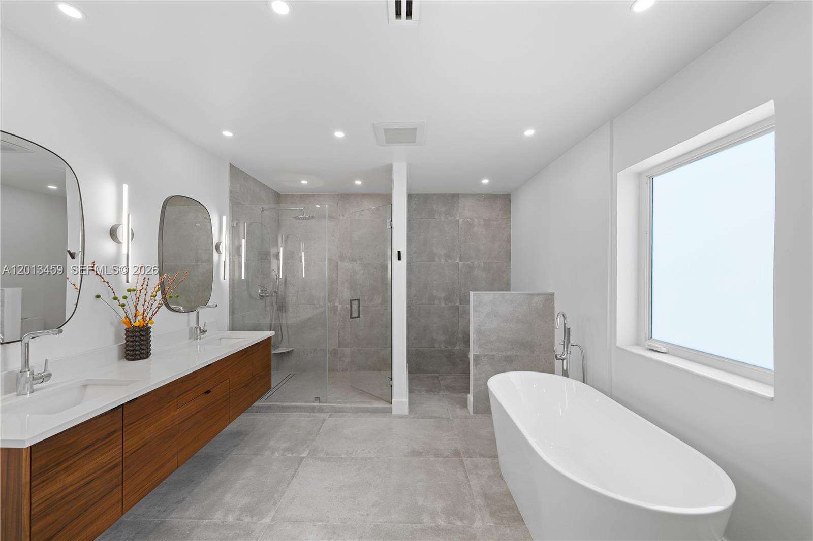 1281 Venetian Way, Miami, FL 33139 | Picture 31