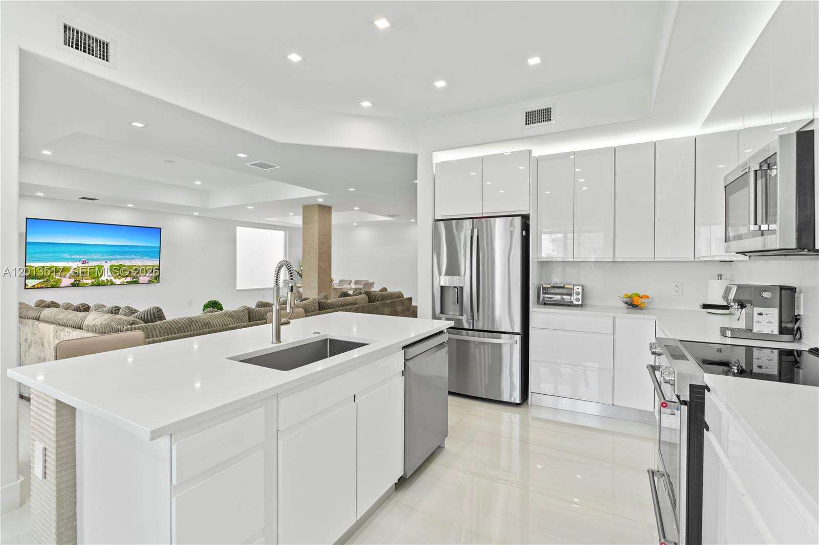 3188 211th Ter, Aventura, FL 33180 | Picture 2