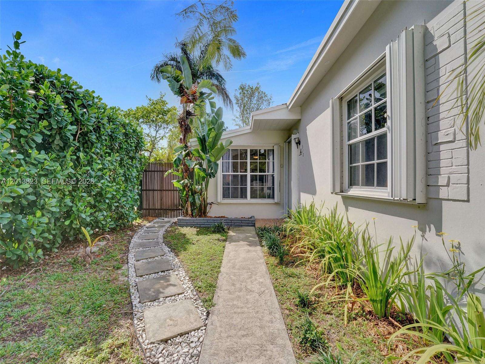 918 4th Court, Hallandale Beach, FL 33009 | Picture 2