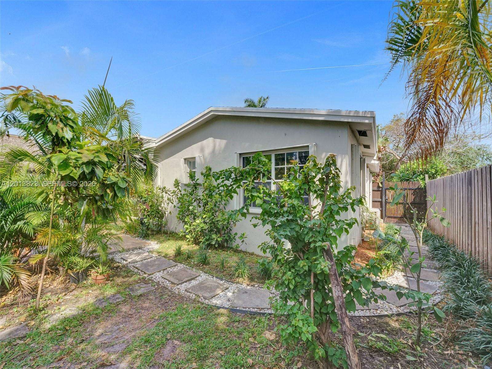 918 4th Court, Hallandale Beach, FL 33009 | Picture 19