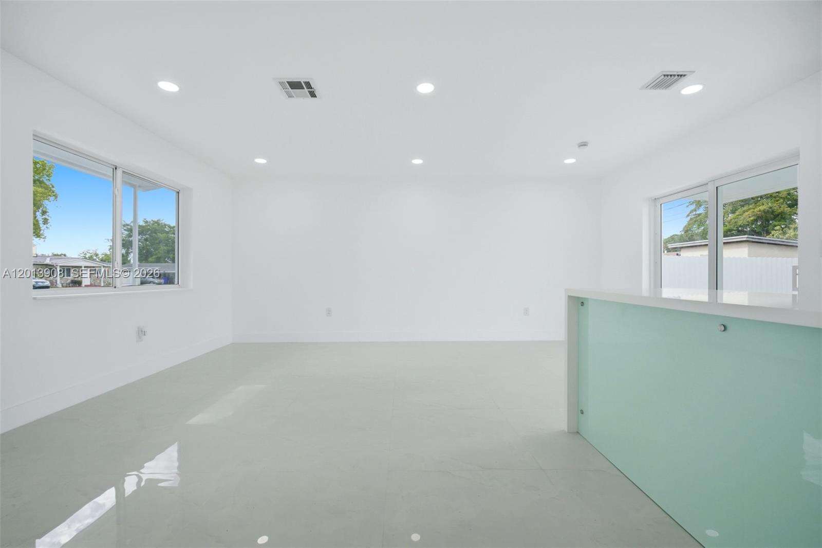 321 69th Ave, Hollywood, FL 33024 - For Sale photo 17
