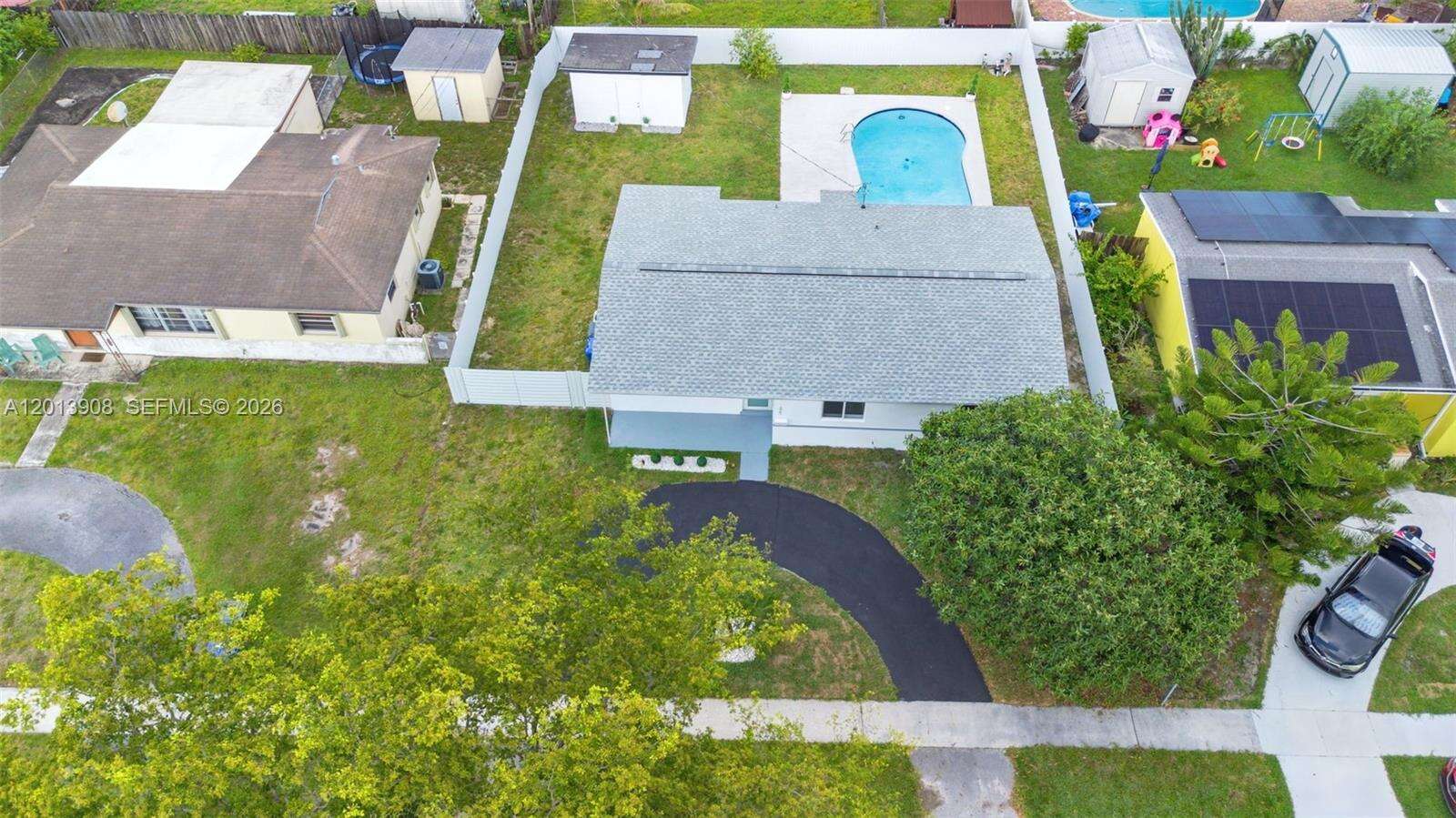 321 69th Ave, Hollywood, FL 33024 - For Sale photo 40