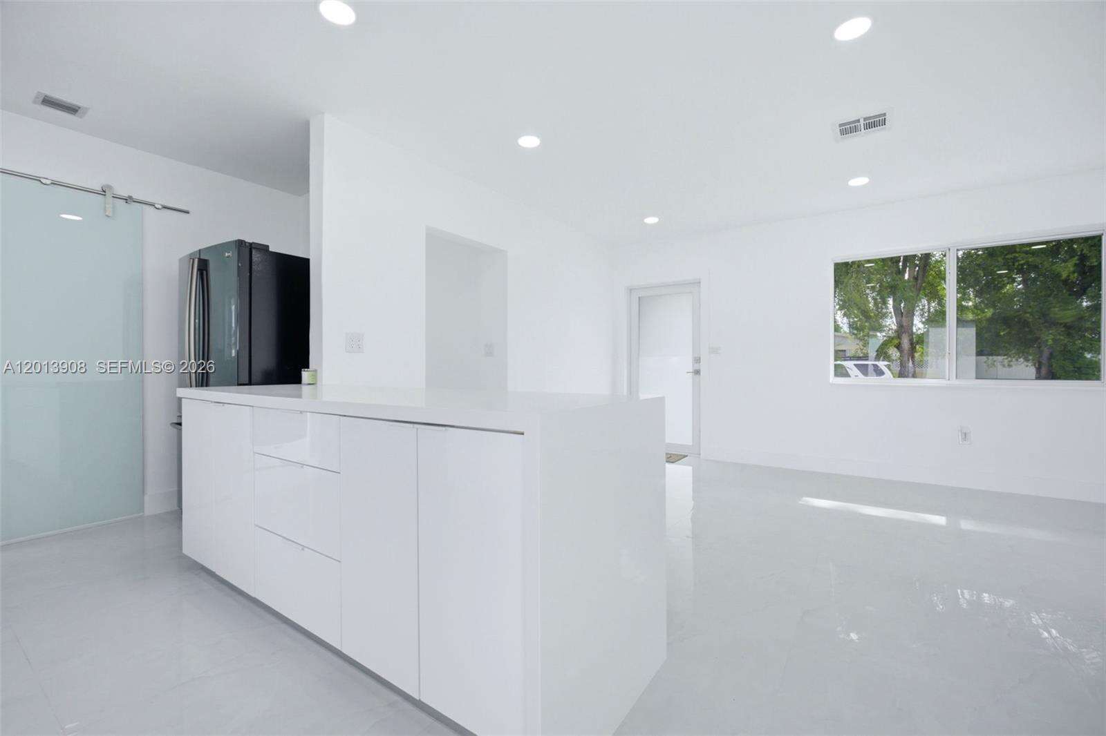 321 69th Ave, Hollywood, FL 33024 - For Sale photo 10