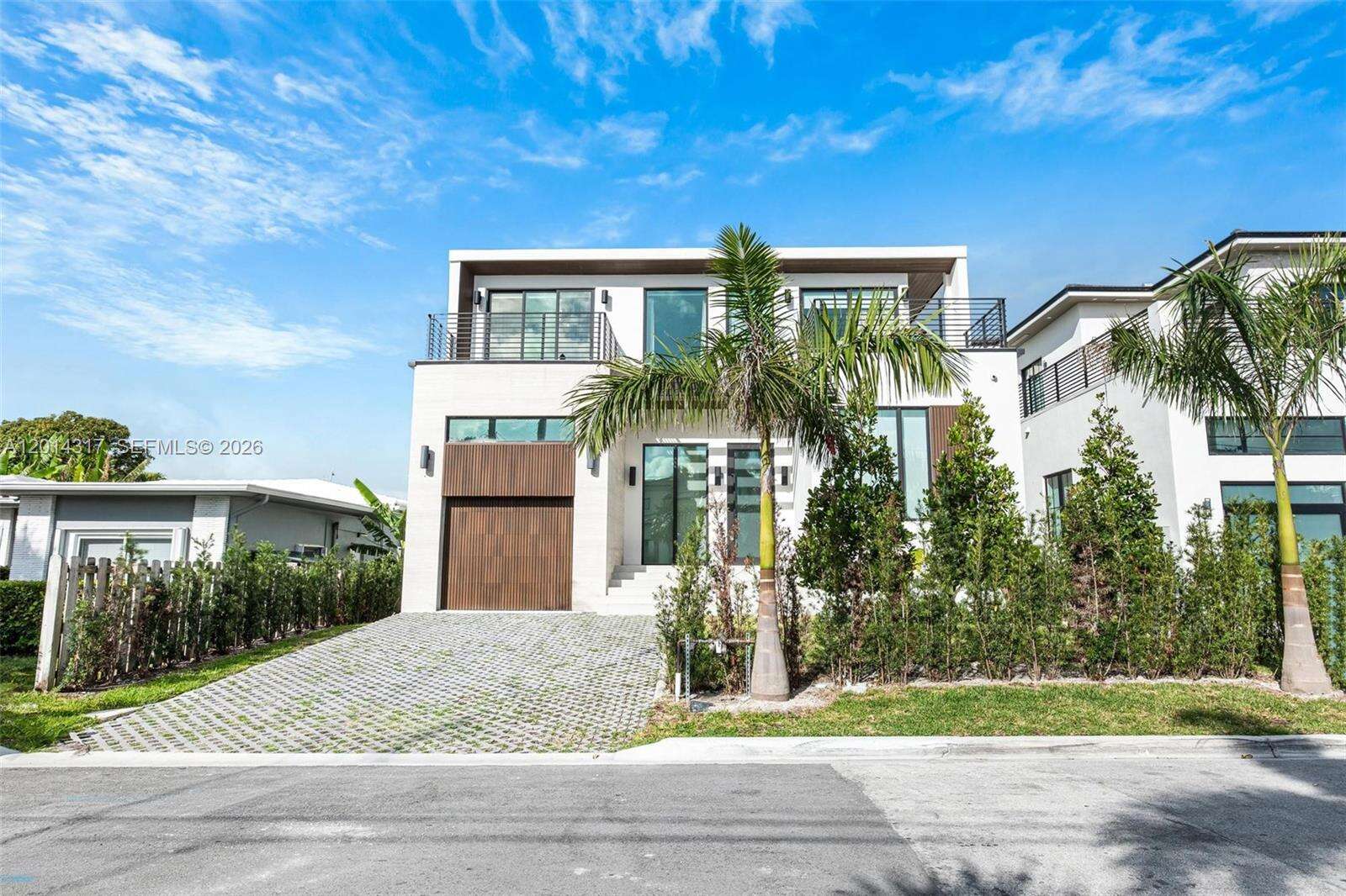 9280 Byron Ave, Surfside, FL 33154 | Picture 3