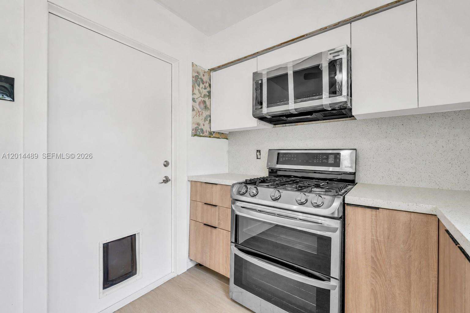 1419 Harding St, Hollywood, FL 33020 - For Sale photo 2