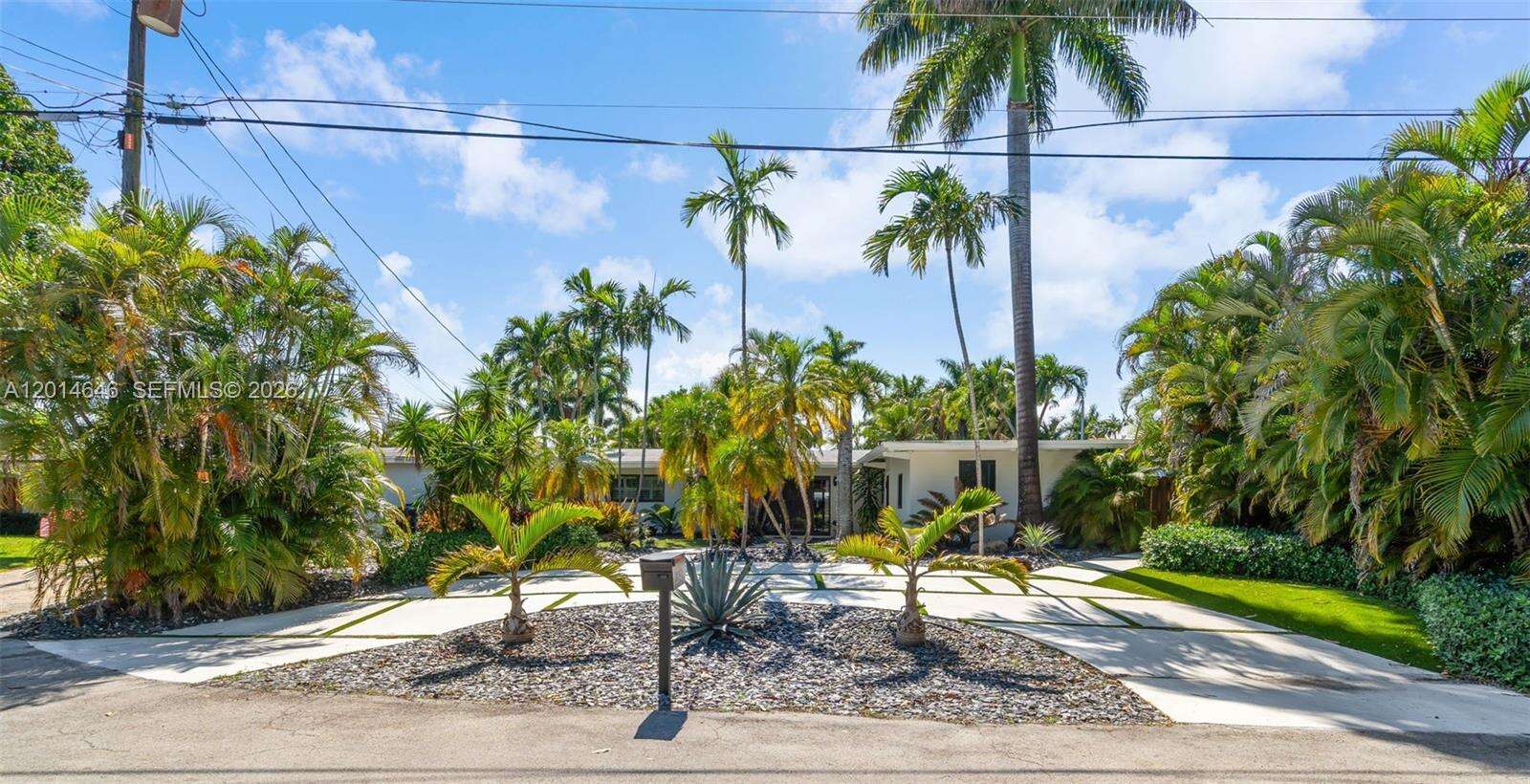 2643 Flamingo Ln, Fort Lauderdale, FL 33312 | Picture 1