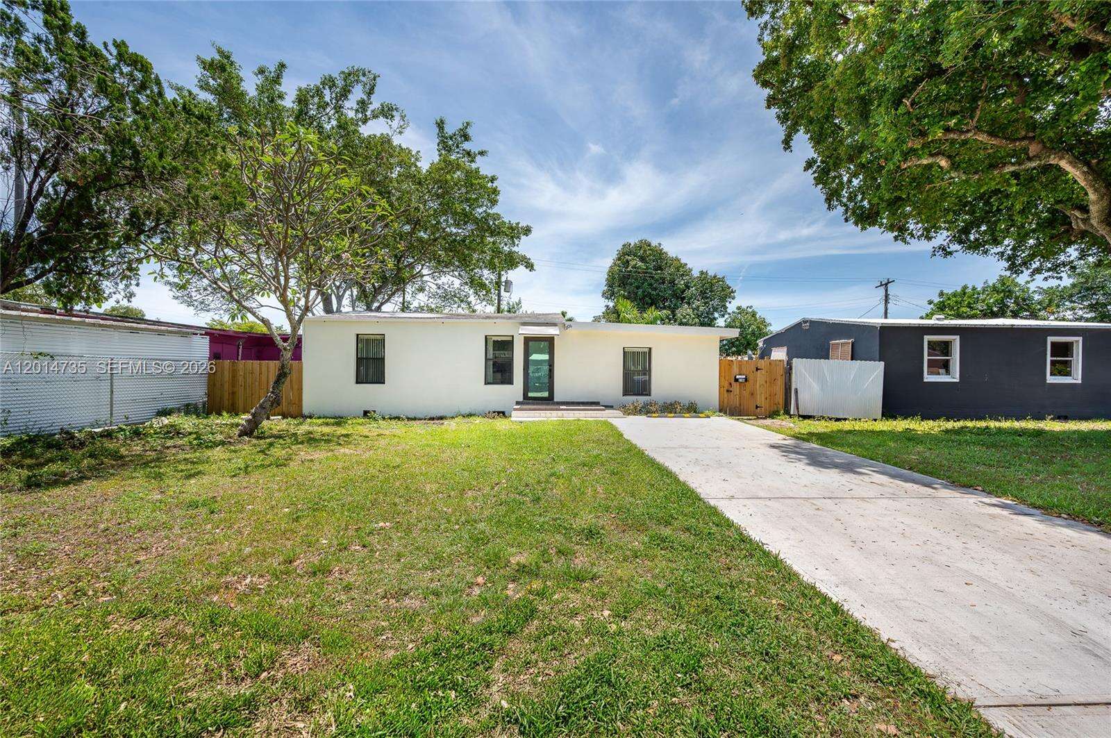 2106 Plunkett Ct, Hollywood, FL 33020 - For Sale photo 1