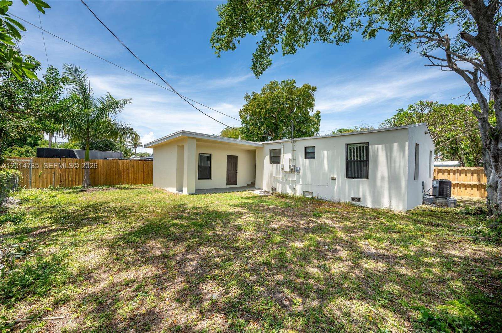 2106 Plunkett Ct, Hollywood, FL 33020 - For Sale photo 3