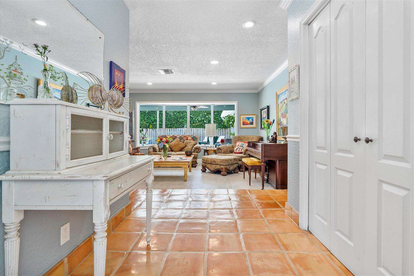 5101 36th, Hollywood, FL 33021 - For Sale photo 7