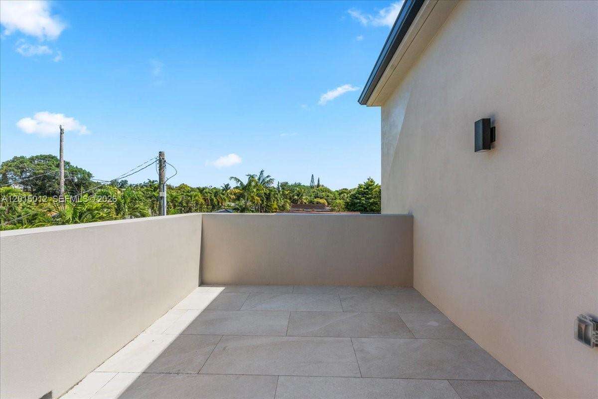 2175 25th St, Miami, FL 33133 - For Sale photo 20