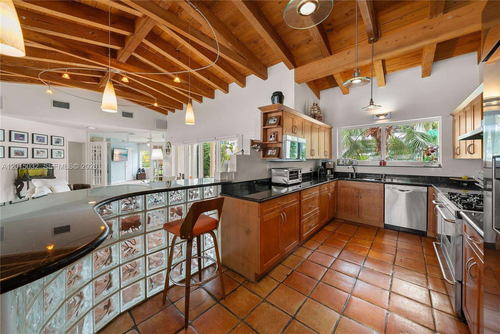 363 Hibiscus Dr, Miami Beach, FL 33139 | Picture 15