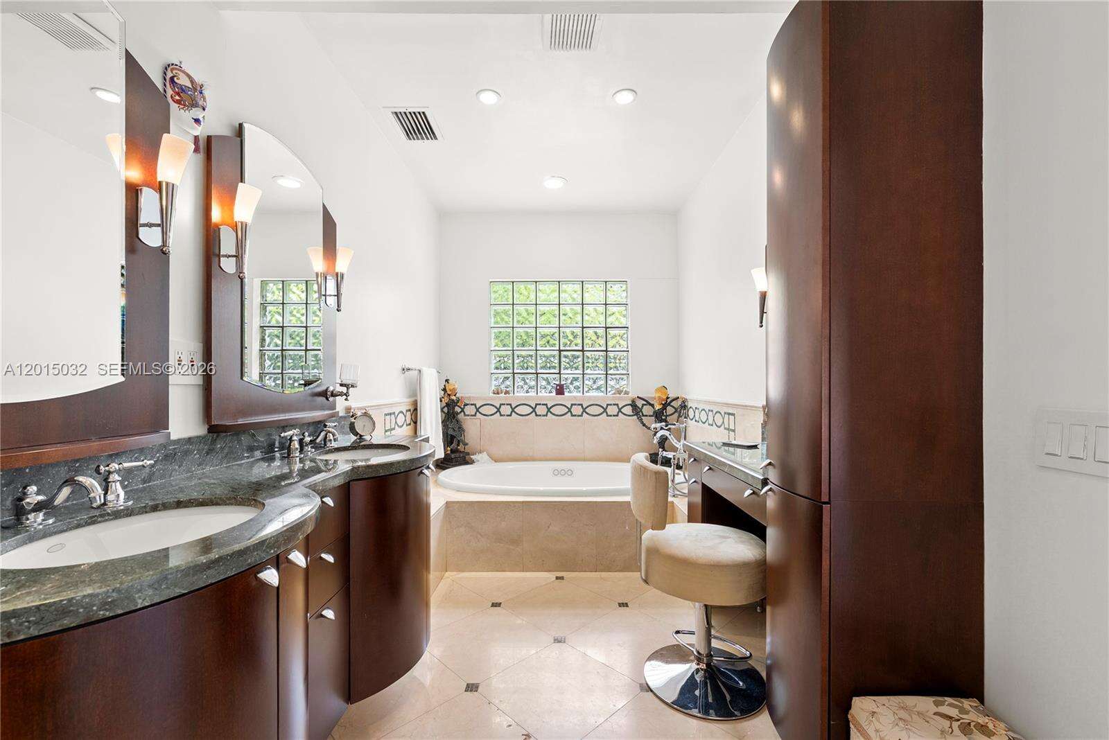 363 Hibiscus Dr, Miami Beach, FL 33139 | Picture 27
