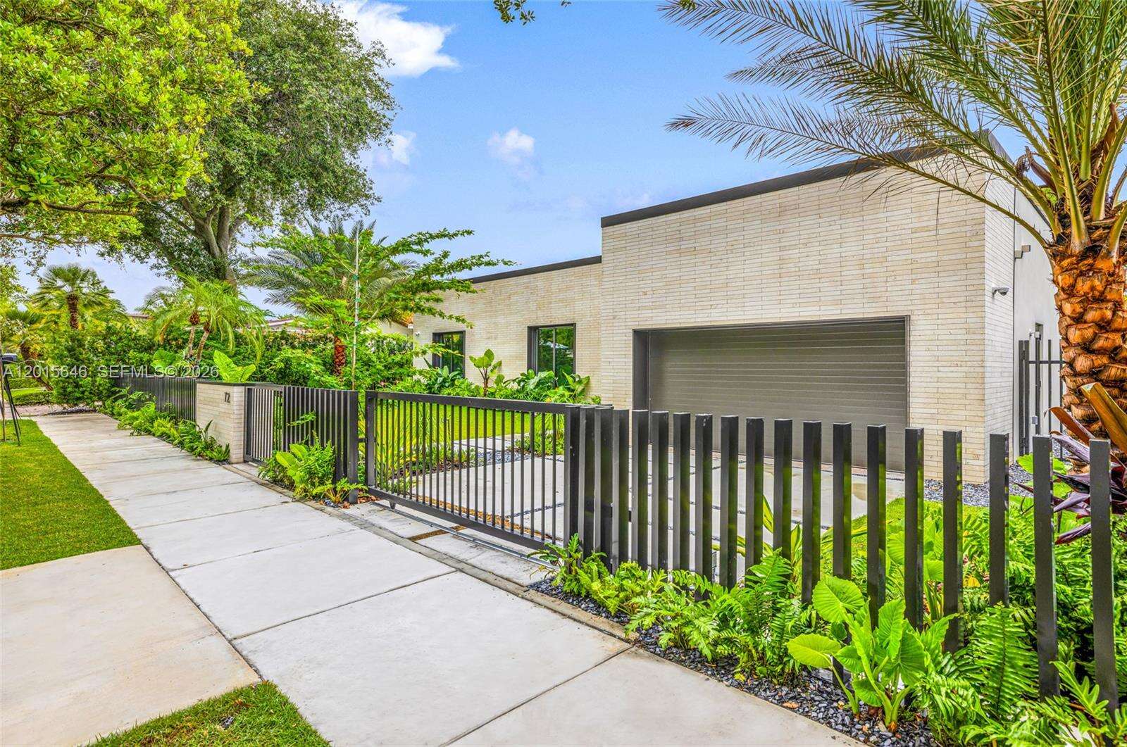 72 Shore Dr W, Miami, FL 33133 - For Sale photo 30